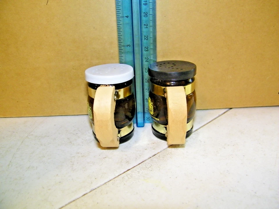 Taza de barril de sal y pimienta vintage Lincoln's nueva Salem Lincoln's Home Foto 3 de 4