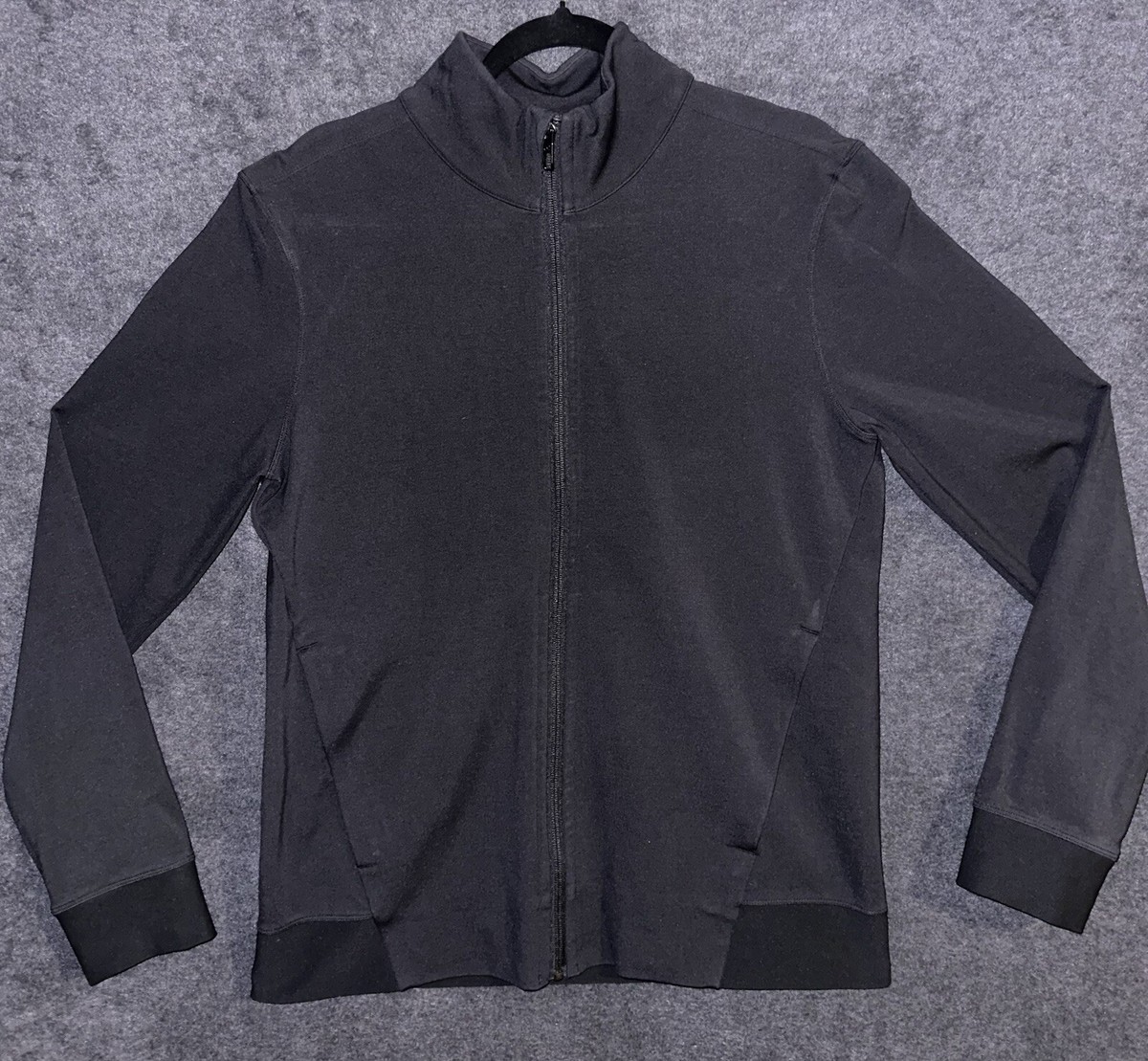 ルルレモン ベストMサイズ LULULEMON Men's Track Training Jacket Black Full Zip Size Medium