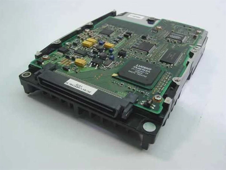 Quantum 18.2J 18.2GB 3.5" SCSI Hard Drive with 80-Pin Hot Swap Connector - Image 3 of 3