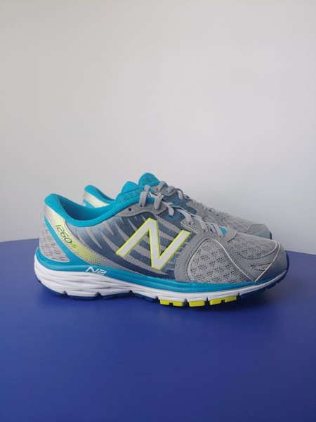 new balance 1260 size 9