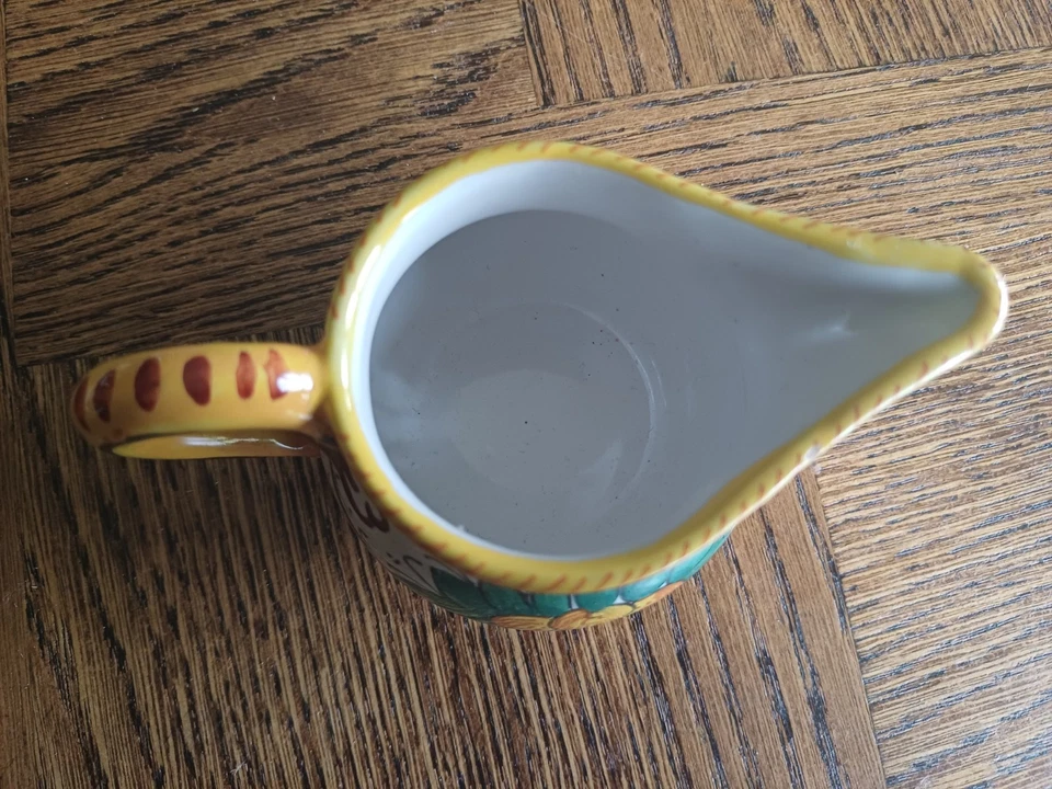 Spanish Pottery floral small  7cm tall - Image 3 of 4