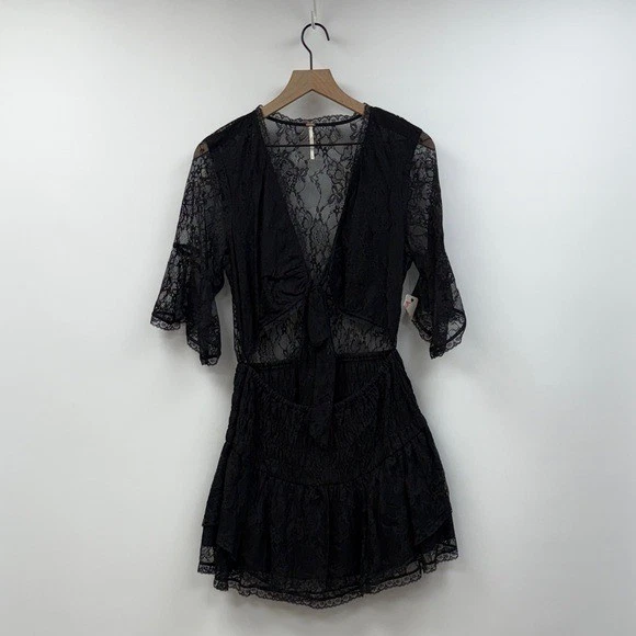 Nuevo con etiquetas Mini Vestido Free People LaLa Floral Encaje Recortado Cuello en V Negro Grande Foto 4 de 4
