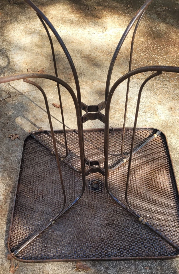 Vintage Wrought Iron Tall 5-Piece Bar Height Dining Patio Set Swivel Chairs - Image 4 of 4