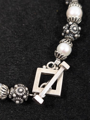 White Baroque pearl Silver Tone Bali Style Bead Toggle Bracelet 7.5 in - Picture 5 of 12
