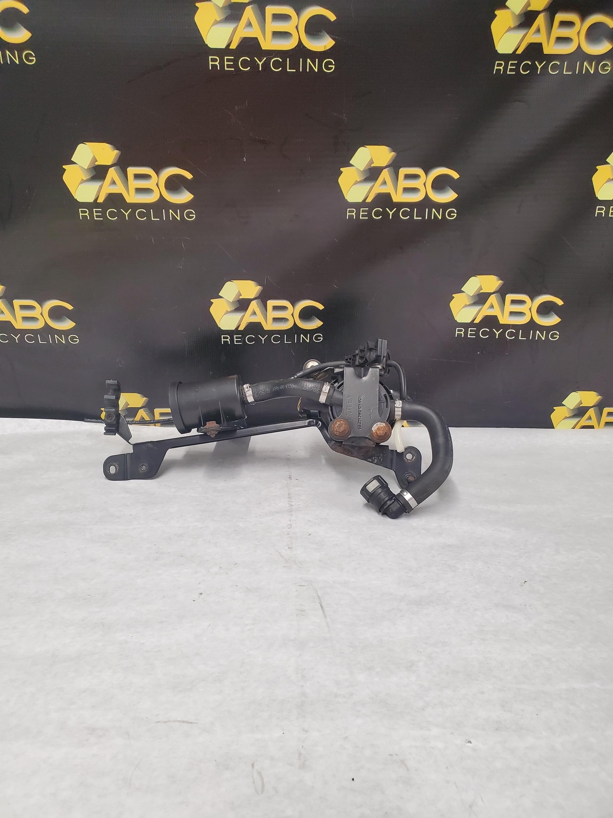 2007 Bentley Flying Spur Fuel Emission Leak Detection Pump Assembly OEM BENTLEY