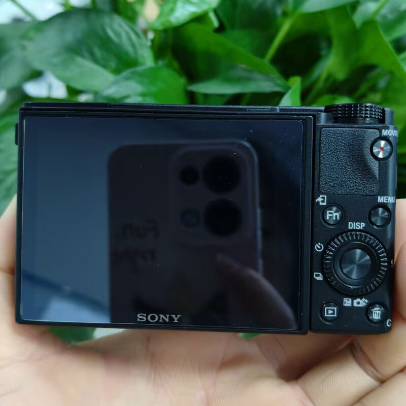 Sony Cyber-shot RX100 V RX100M5 20.1MP Compact Digital Camera Flip