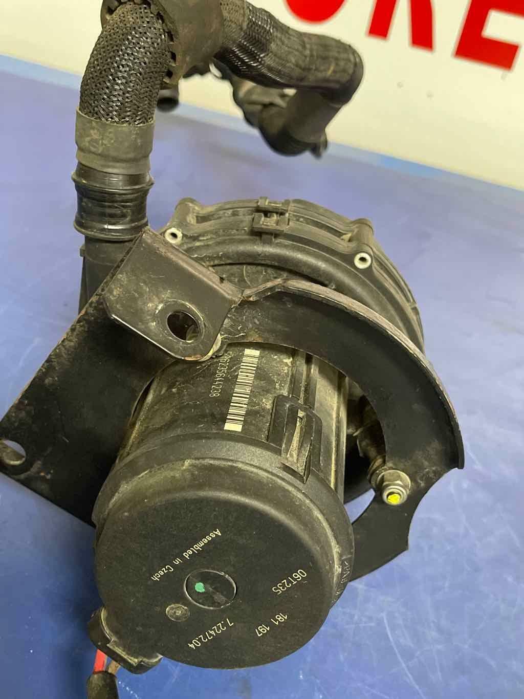 USED 2007 MASERATI AIR PUMP A06001 Z-FR602