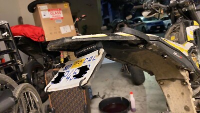 surron-ultra-bee-fender-eliminator-tail-tidy-license-plat-holder