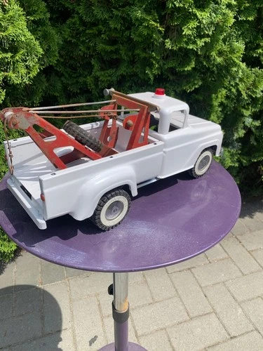 Vintage Tonka Wrecker/ tow truck custom