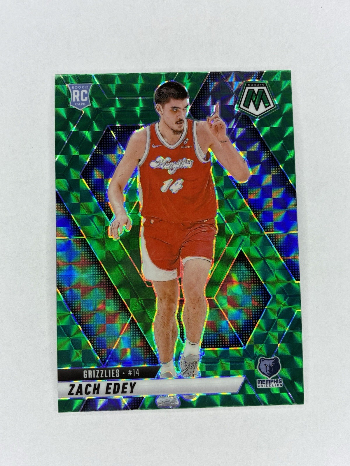 2024-25 Panini Mosaic - Rookies Zach Edey #248 Green Mosaic Prizm (RC)