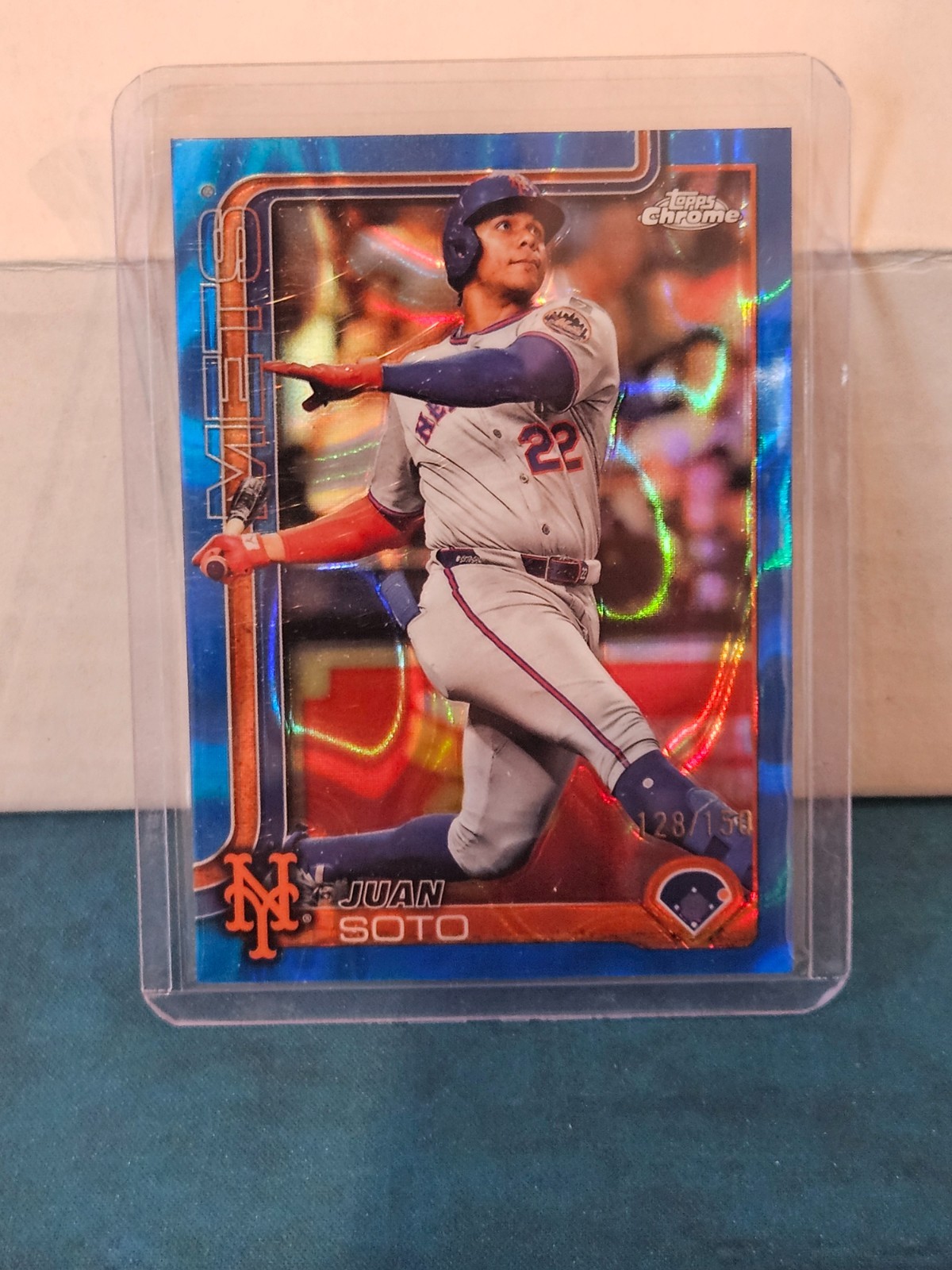 Juan Soto 2025 Topps Chrome #200 Blue Lava Refractor 128/150 New York Mets