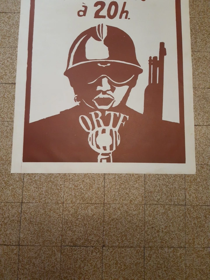 Affiche Lithographie originale mai 68 la police vous parle tous les soirs ORTF - Photo 2/3