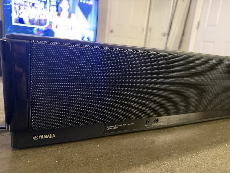 PROYECTOR DE SONIDO DIGITAL YAMAHA YSP-3050 CON BARRA DE SONIDO REMOTA Y MANDO A DISTANCIA Foto 4 de 4