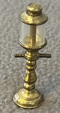 Miniaturfigur Straßenlaterne 5,5 x 1,5 cm Messing Puppenstube Puppenhaus Deko