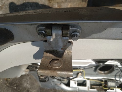 Scharnier für Heckklappe Kofferraumdeckel Hinten Rechts  Volksw DE1656972-46