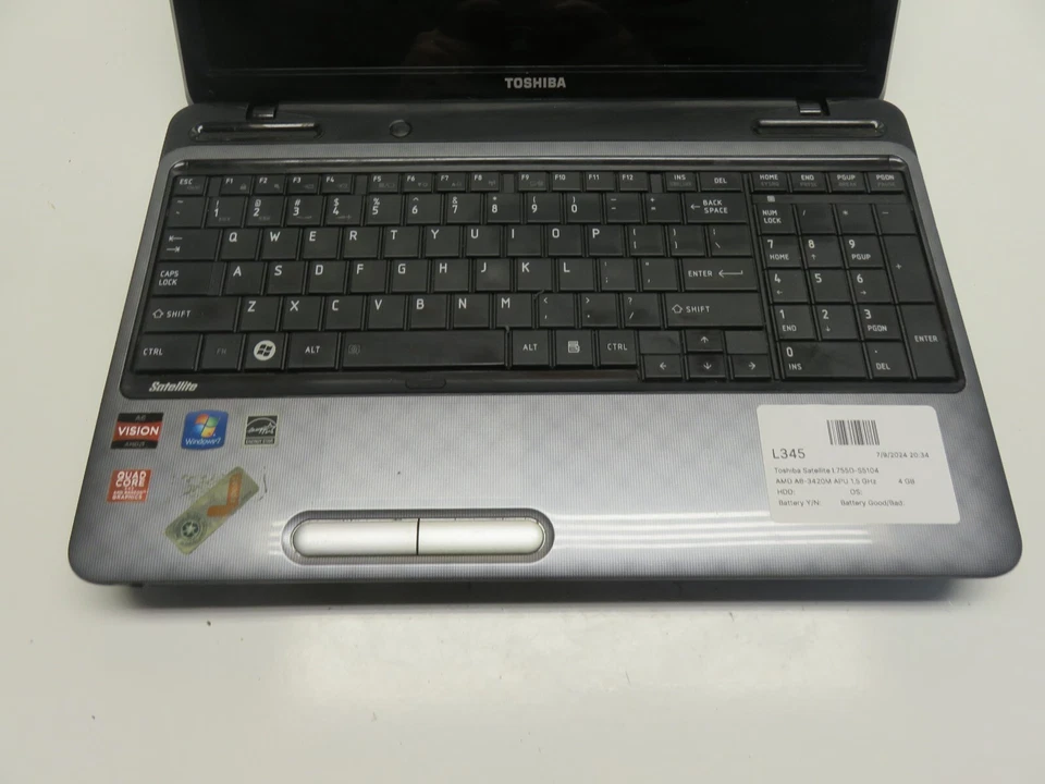 Portátil Toshiba Satellite L755D-S5104 AMD A6-3420M 4 GB Ram sin disco duro ni batería Foto 2 de 4