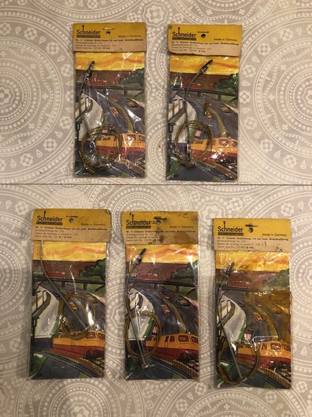 Pack 5 Farolas Schneider  H0
