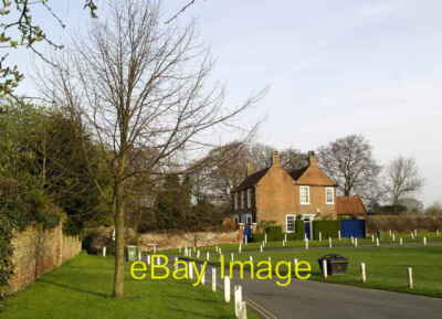 Photo 6x4 Market Hill Hedon It's many years since an actual market  c2008