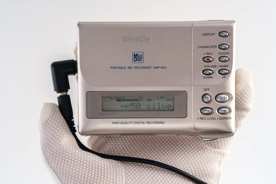 Denon DMP-R50 MiniDisc Recorder - SP Only SILVER [DEMO / PLAYS] - Image 4 of 4
