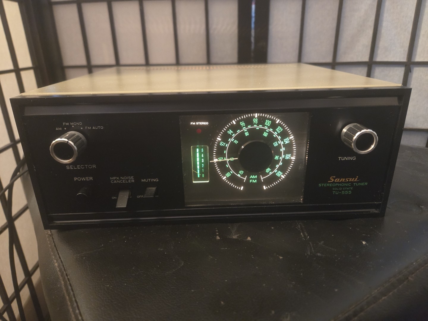 Sansui TU-555 AM/FM Solid State Stereo Tuner Vintage 2400505