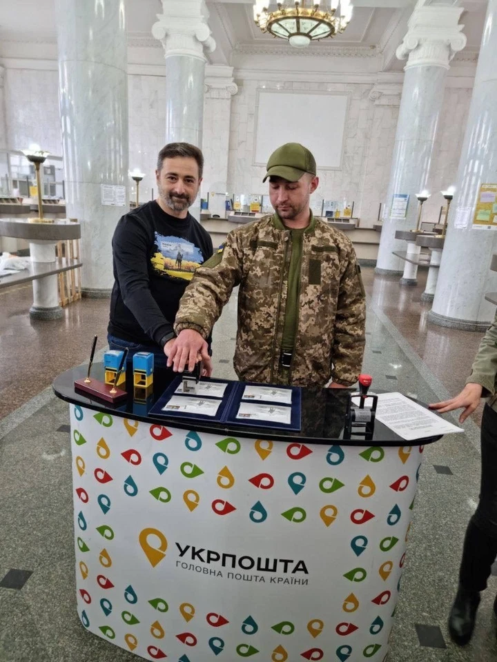 Postage Stamps «Russian Warship, GO ...» FULL BLOCK. War in Ukraine 2022 - Image 2 of 4