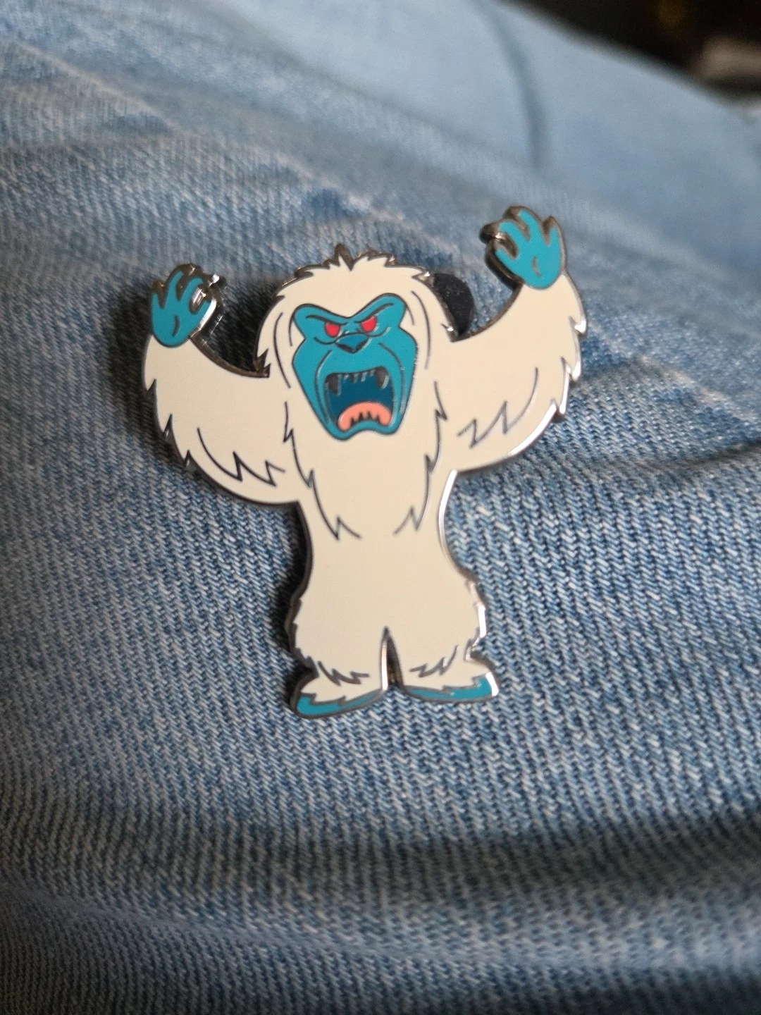 Disney Parks Collectors Pin Abominable Snowman Matterhorn Yeti