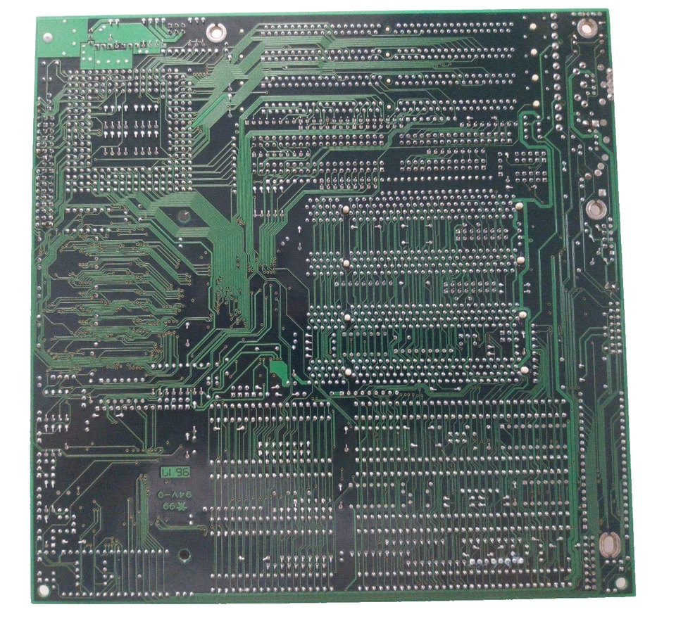 Socket 3 motherboard (PCI1487/89 M5113) + Cyrix DX4-100 + 32Mb EDO RAM - Image 2 of 4