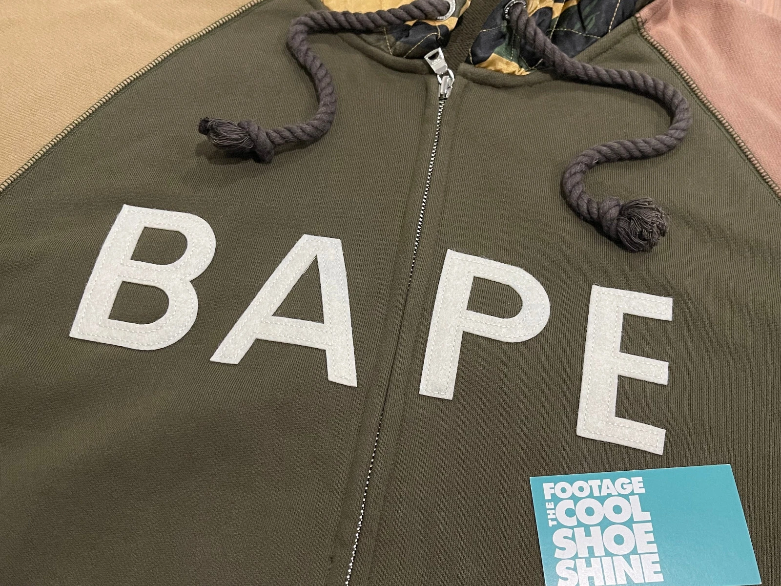 A BATHING APE (BAPE) A BATHING APE BAPE 1ST CAMO FULL ZIP FELPA CON CAPPUCCIO GIACCA MILO OLIVA DRAB ORO MARRONE XL
