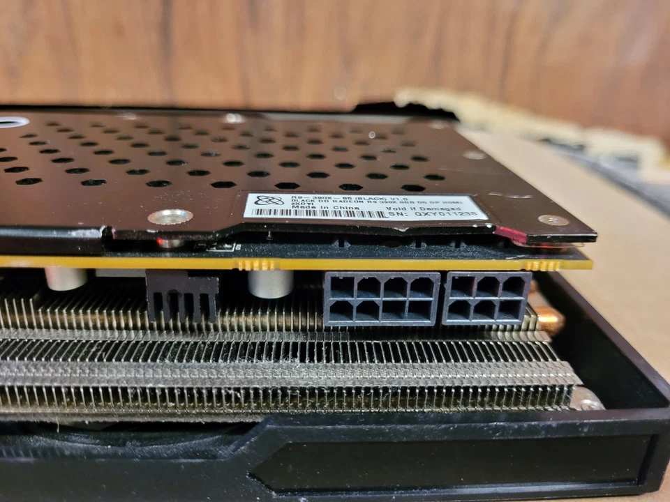 XFX Radeon R9 390X * 8 GB * PCI-E Graphics Card DUAL DVI HDMI & Display Port. - Image 4 of 4