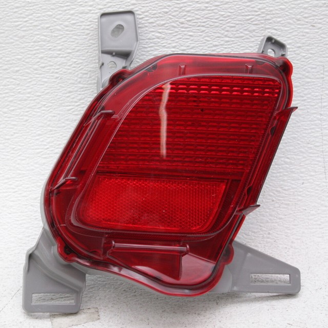 OEM Toyota Highlander Left Driver Side Rear Bumper Reflector 81490