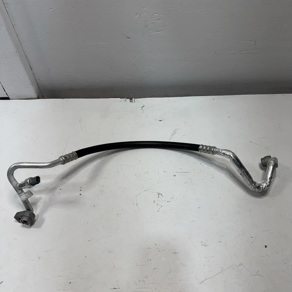 Tubo de manguera de descarga de CA Ford Transit 150 250 350 20-25 sin OEM LK41-19N601-AF Foto 2 de 4