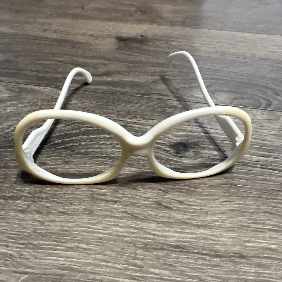 Raro 1978 De Colección Niños Barbie Gafas Niño Talla Vestir Moda Accesorio Blanco Foto 2 de 4