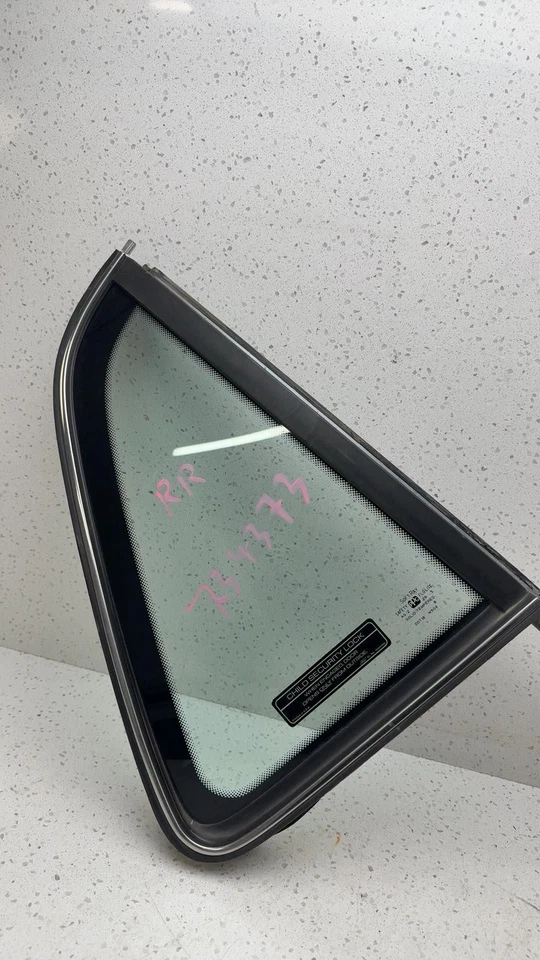 1992-1998 Pontiac PONTIAC GRAND AM Right Rear Vent Glass/window Foto 4 de 4