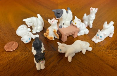 10Pcs Realistic Miniature Resin Cat Figurines - Image 1 of 4