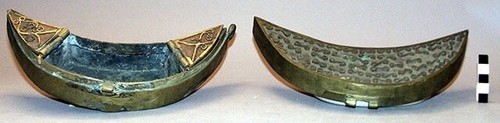 Rare ANTIQUE SOUTHEAST ASIA Philippine Crescent-shaped Brass Betel Box (Museum) - Picture 8 of 8