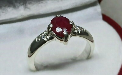 Natürlicher Ovalschliff 1 Karat roter Rubin Sterlingsilber 925 Handarbeit Yaqoot Damenring
