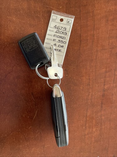 OEM 2015–2020 Ford F-150 Flip Key Fob Remote N5F-A08TAA Keyless Entry - Picture 3 of 3