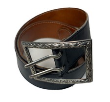 GAP Belt Sz 27 Black Leagher Silver Metal Buckle Made USA