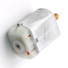 Foto 1 di 24