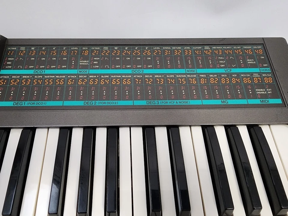 KORG POLY-800 Programmable Polyphonic Synthesizer Keyboard Music Instruments - Image 3 of 4
