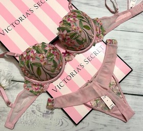 Victoria’s Secret Chalk Rose Embroidery Push Up Bra Thong Garter Set Pink