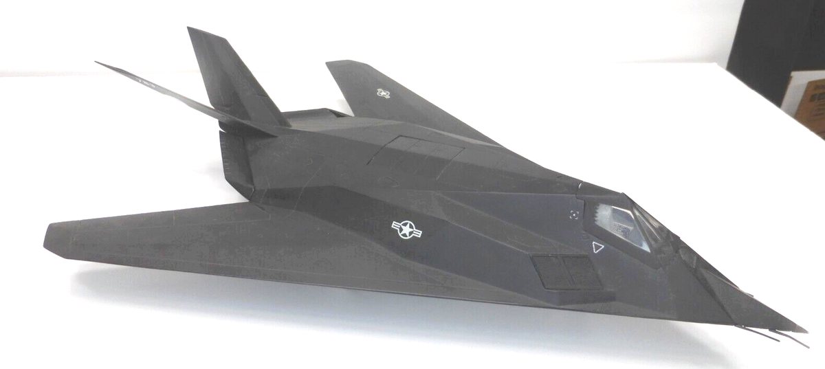 Lockheed F-117 Nighthawk Stealth Fighter-1:144 | eBay