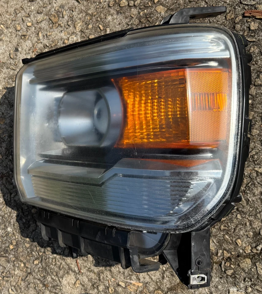 GMC SIERRA 1500 2500HD 3500 2014-2019 HD Halogen Driver Side LH Headlight OEM - Image 2 of 4