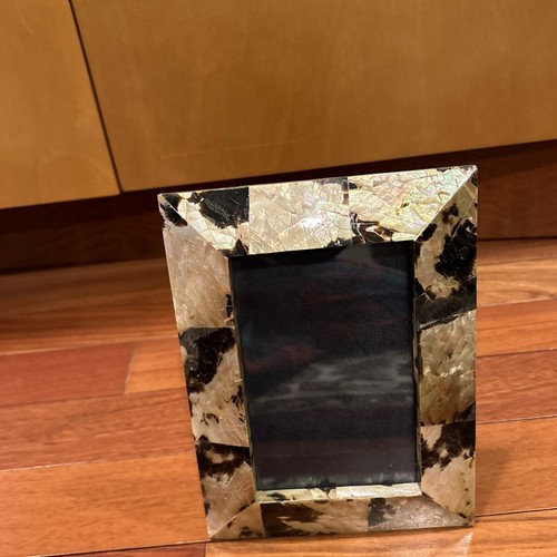 $525 Ginger Brown Gold And Brown Iridescent Shell Photo Frame For 4X6” Photo EUC - Picture 4 of 13