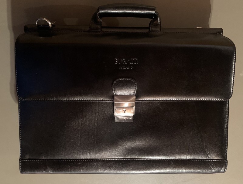 Bugatti Milano Laptop Travel Bag W/ Wireless Charge Pad Briefcase