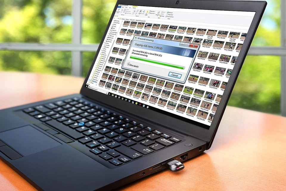 SanDisk MobileMate UHS-I microSD Reader/Writer USB 3.0 Reader - Image 3 of 4