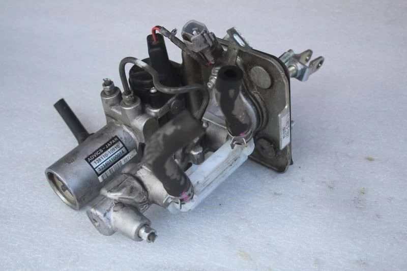 Lexus RX450H 2014 refuerzo de freno cilindro maestro 138110-10510 Foto 2 de 4