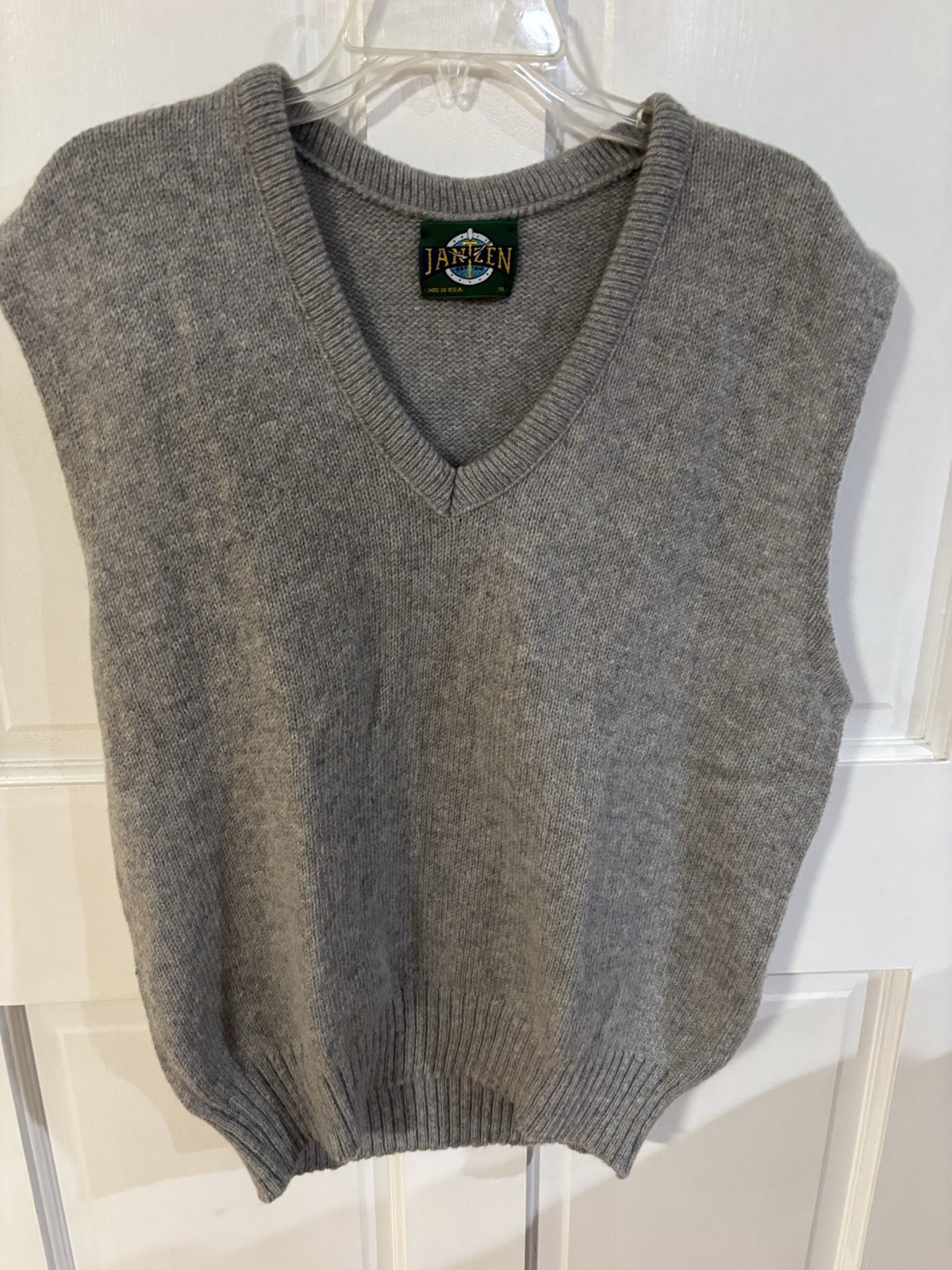 Vintage  Jantzen Sweater Vest Mens Gray  XL Wool Blend V-Neck Made In USA