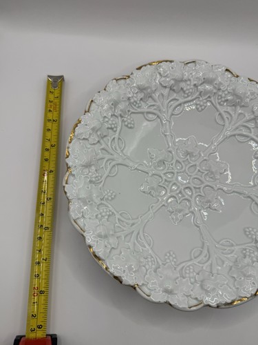 Vintage Meissen Porcelain Plate Crossed Swords Mark Grapevine Leaves Gilt Rim - Picture 9 of 11