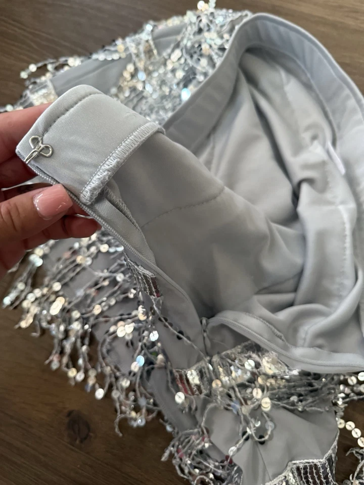 Spirit Halloween Silver Sequin Skirt Adult Women's Costume Party Size M - Image 4 of 4